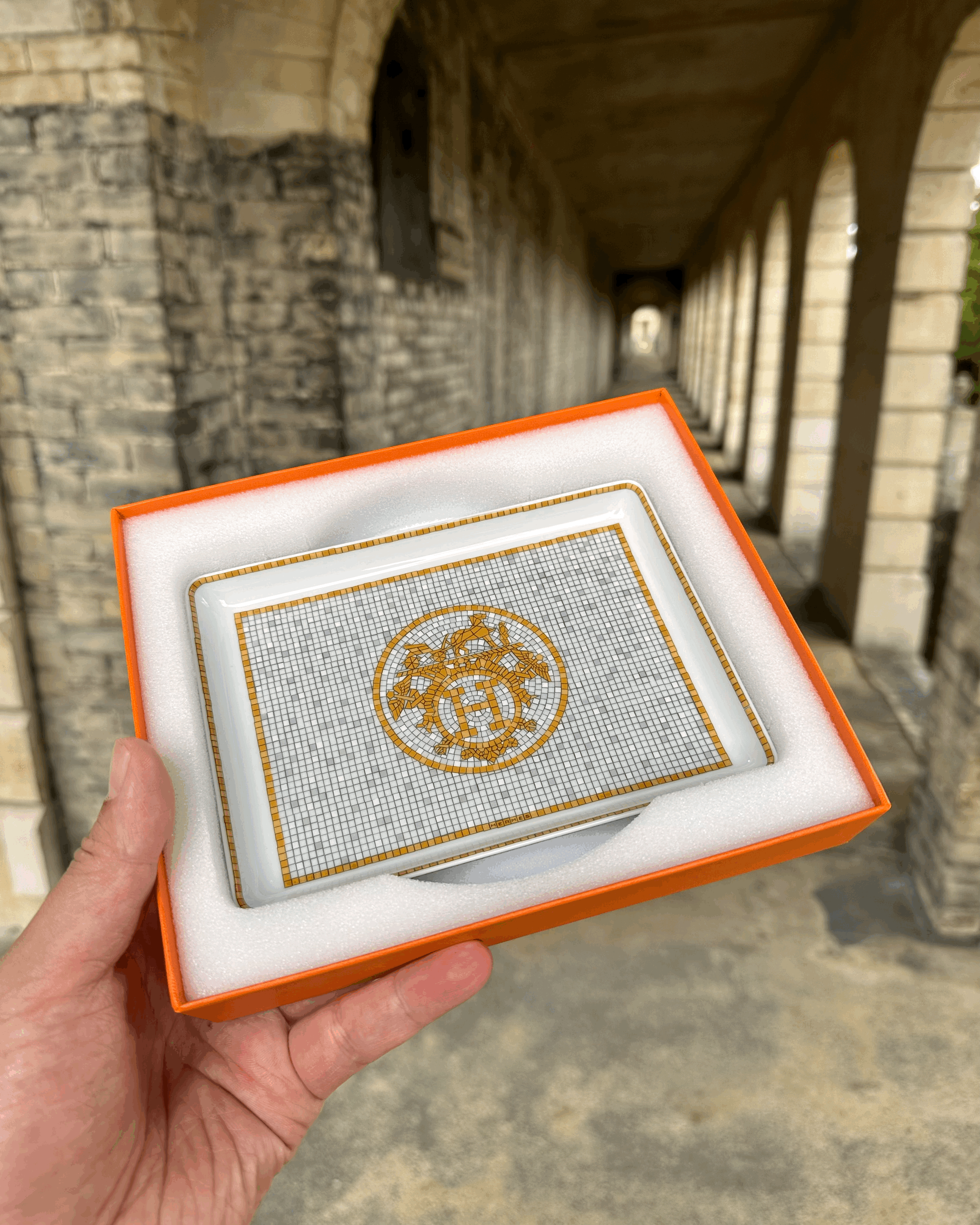 HERMES Mosaique Au 24 Gold Tray Model Porcelain(Gold