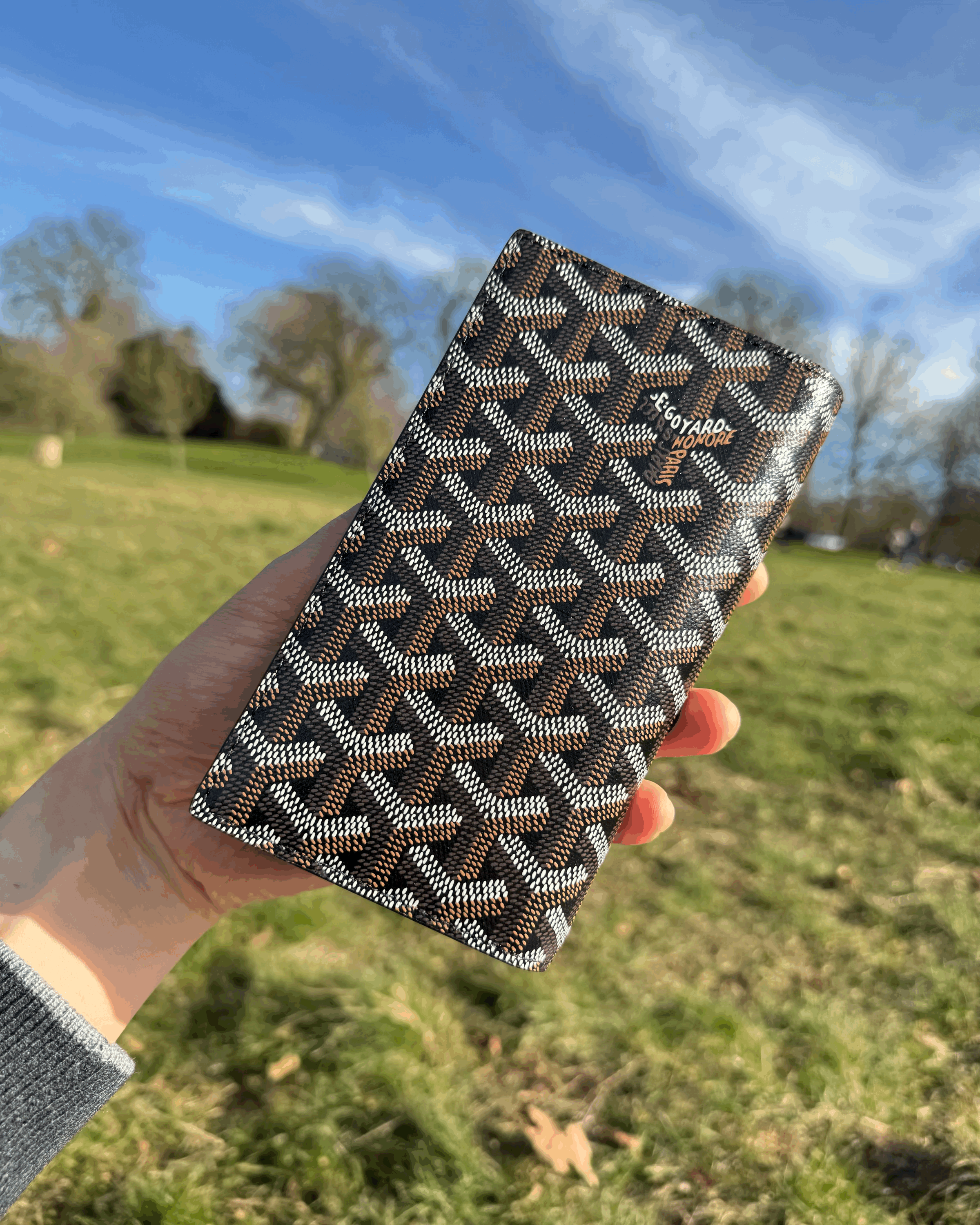 【美品新品未使用】GOYARD PARIS 長財布品質保証書・ギフトボックス付き Goyard Khaki Saint-Sulpice Card Holder Khaki 2025 Limited Edition