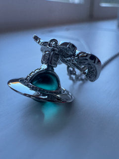 VIVIENNE WESTWOOD Octavie Pendant Necklace | VIVIENNE WESTWOOD Octavie Pendant Necklace (multi-color)