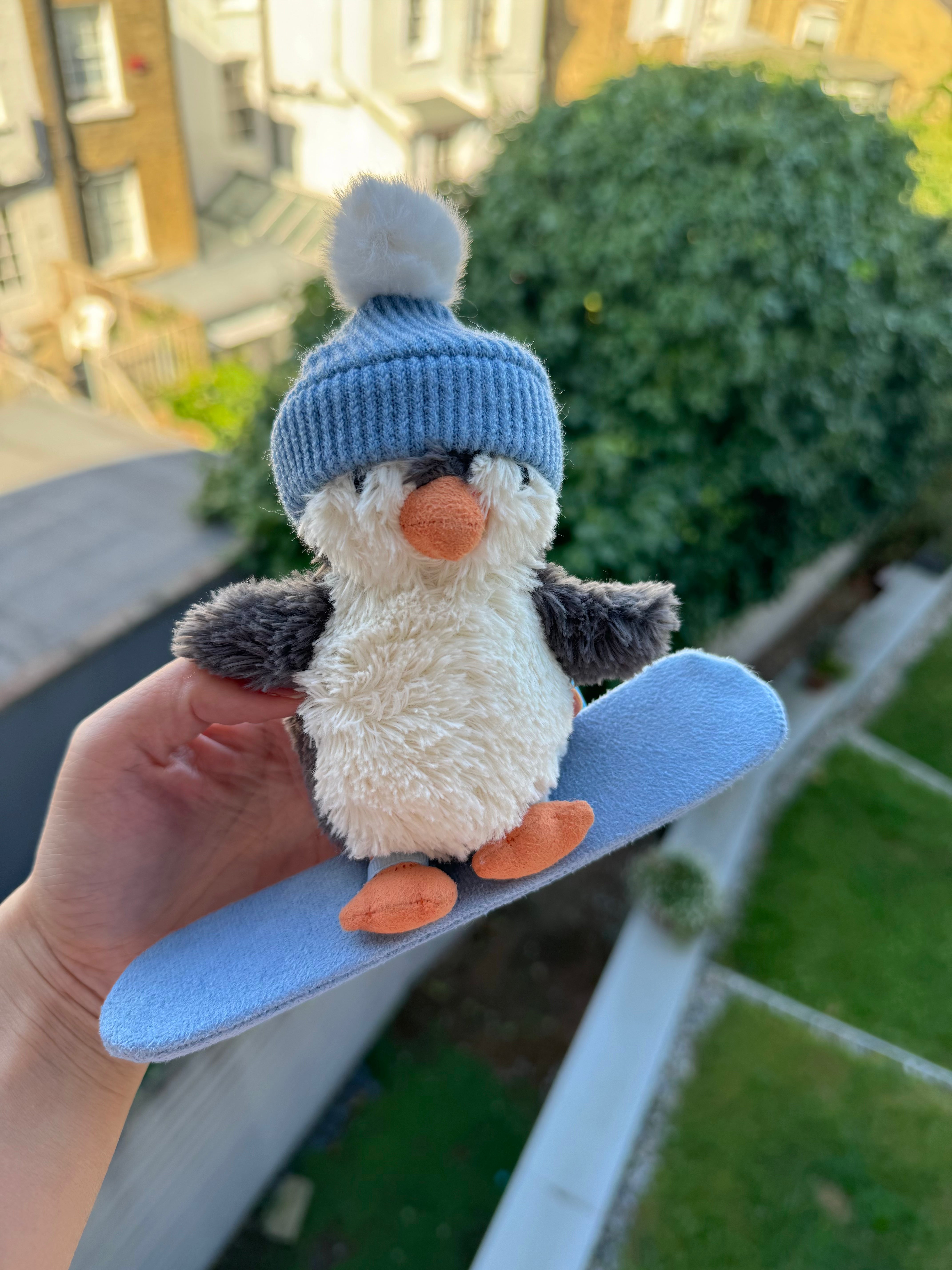 JELLYCAT Peanut Penguin Snowboarding(White) | LONDONKELLY