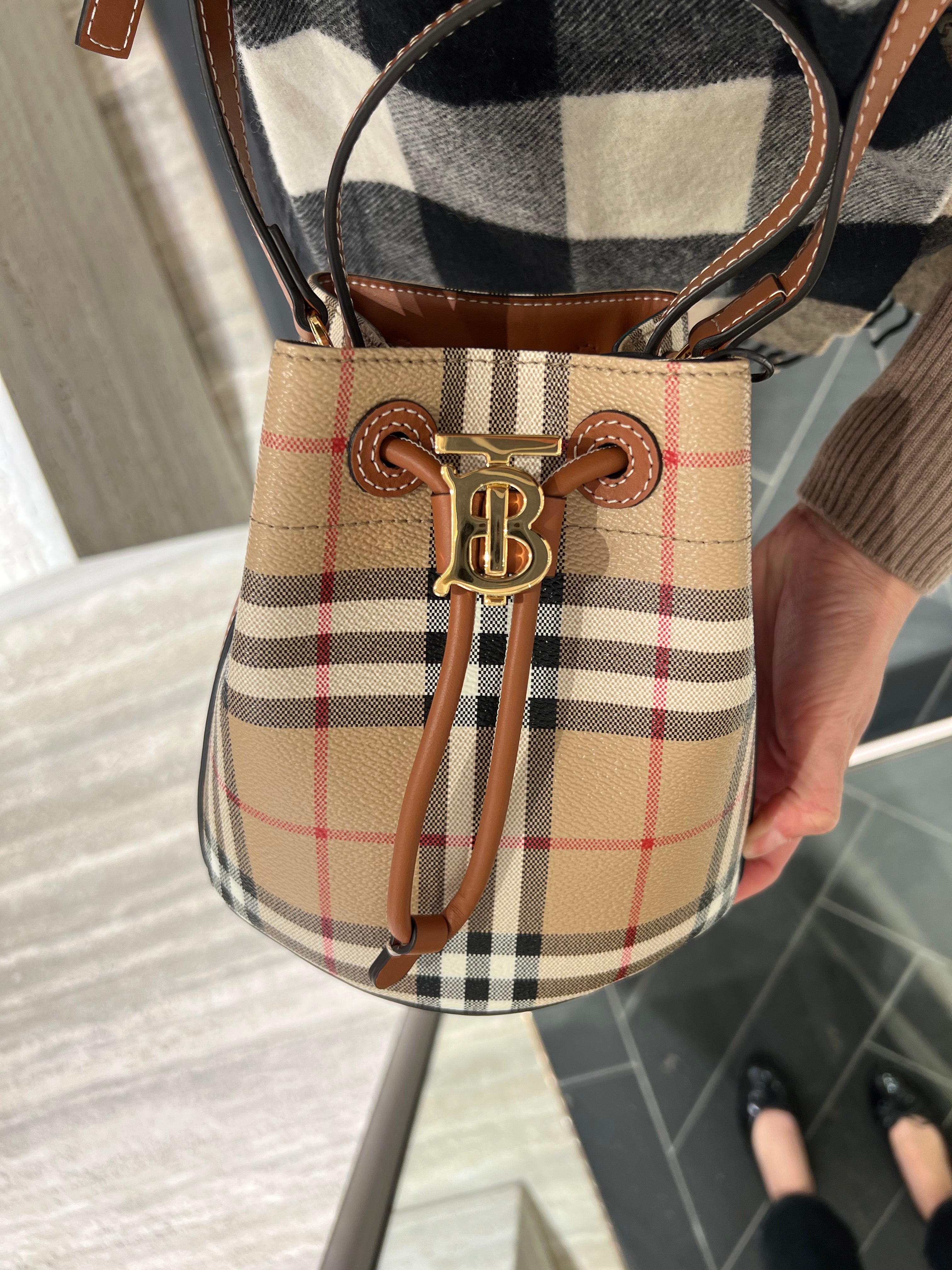 BURBERRY TB Bucket Bag Check Canvas & Leather(Mini/Brown