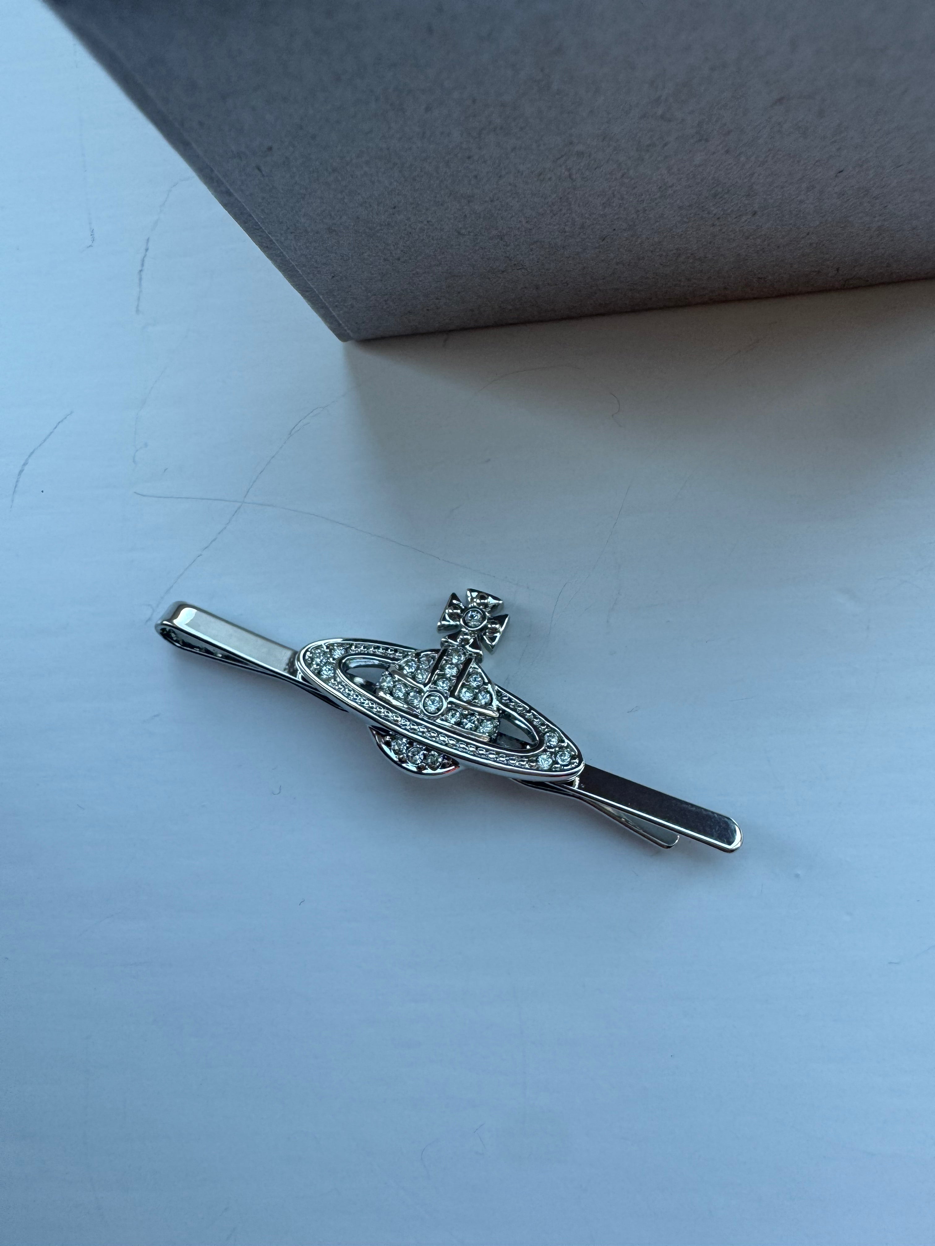 Vivienne Westwood Silver Tie Bar with Purple Enamel Amazon.co.jp: Vivienne Westwood Tie Bar/Tie Clip yvw202  main image 4