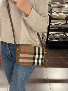 BURBERRY Small Camera Bag | Burberry Camera Bag (Multicolor)