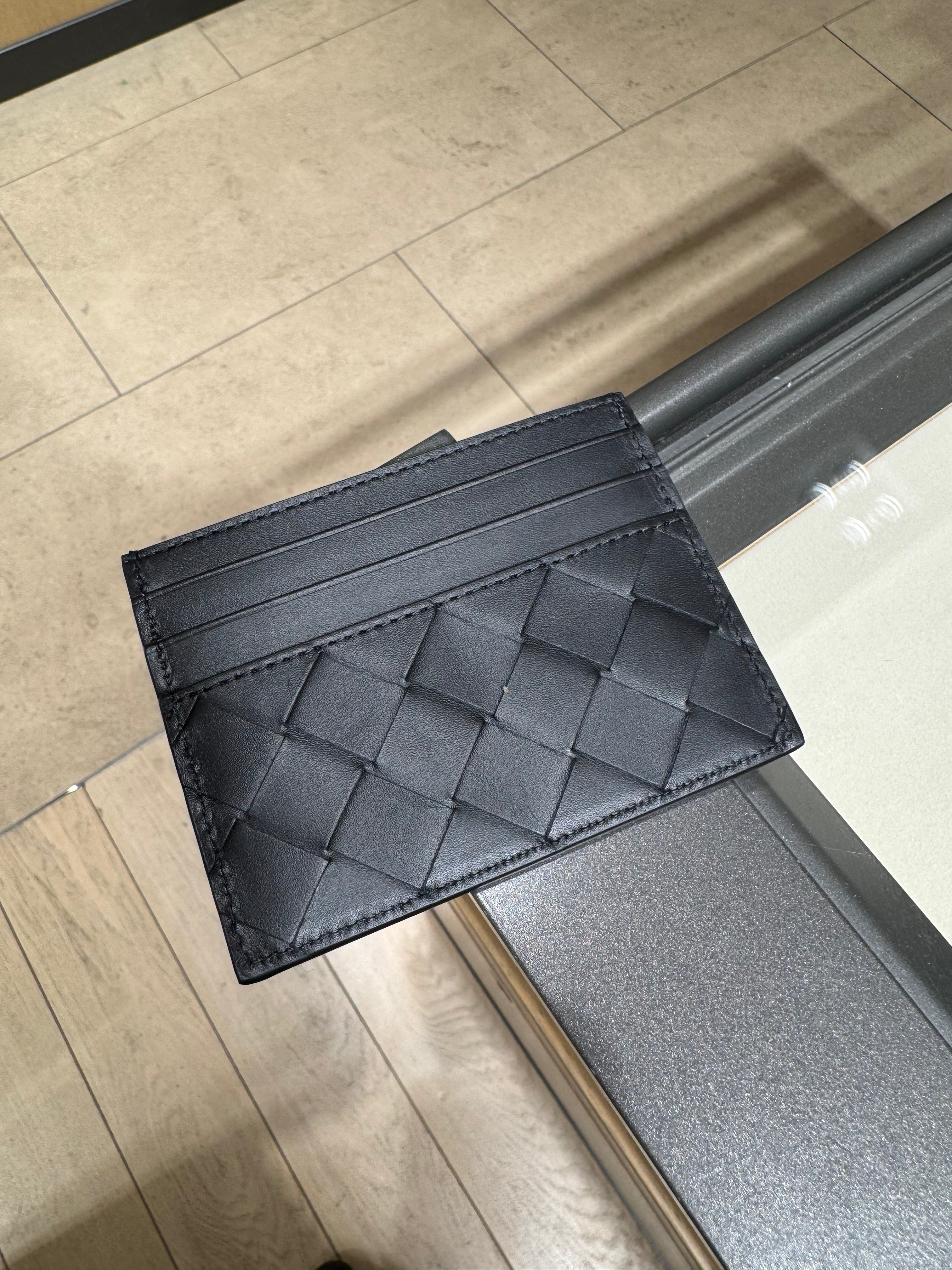 BOTTEGA VENETA BV (M) Leather Intrecciato Credit Card Case(Black