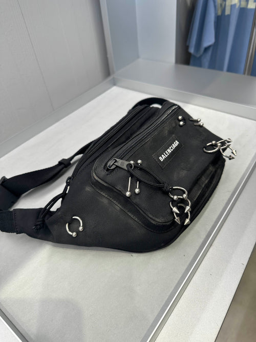 BALENCIAGA Men’s Explorer Piercing Belt Bag(Black)