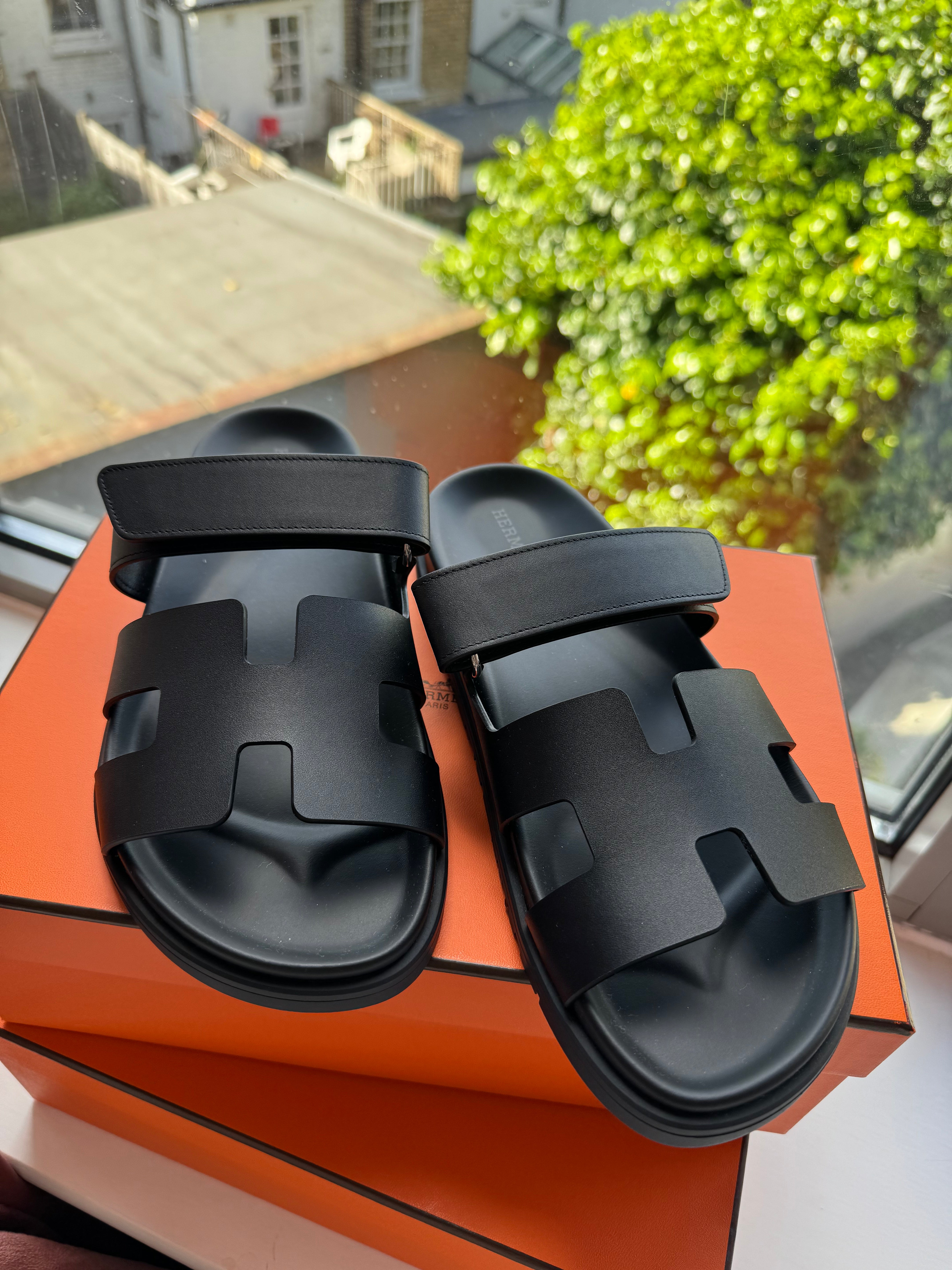 HERMES Women Chypre Sandal Rubber(Black) | LONDONKELLY  display picture 1