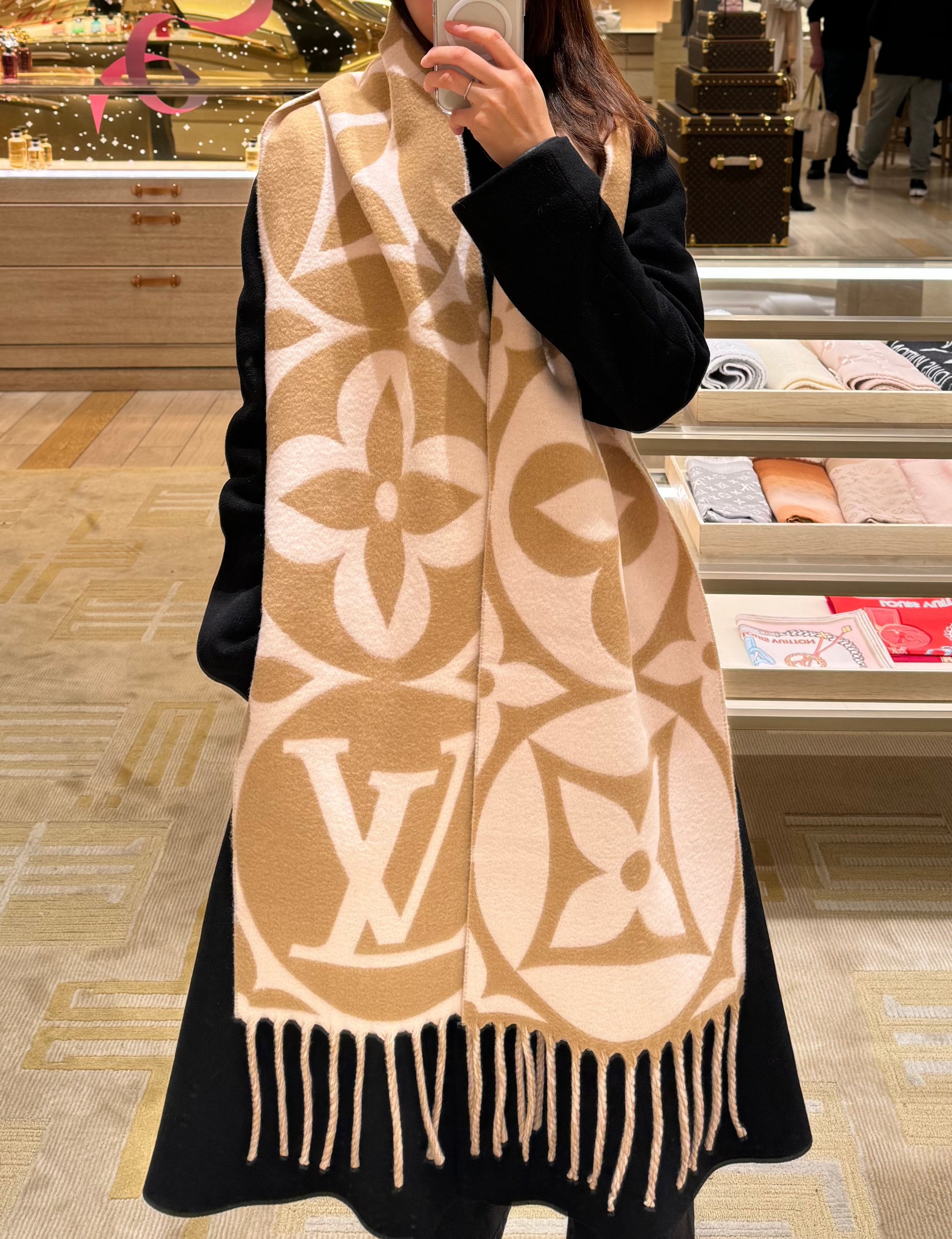 LOUIS VUITTON M79213 LV Medallion Scarf Wool(Many) | LONDONKELLY