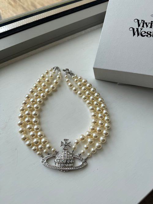 VIVIENNE WESTWOOD Triple-Row Faux-Pearl Orb Pendant Choker | 西太后 珍珠頸鏈 (多色)