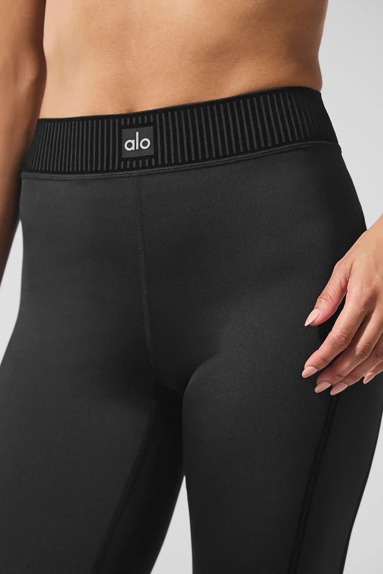 ALO Yoga Airlift High-Waist Line Up Capri 尼龍(2色) | LONDONKELLY ALO Yoga Airlift High-Waist Line Up Capri 尼龍(2色) | LONDONKELLY