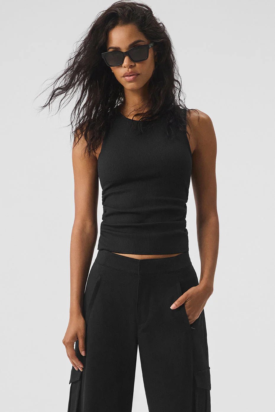 alo-yoga-ribbed-en-pointe-tank
