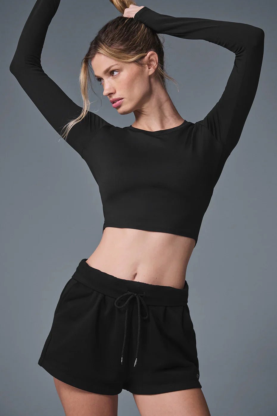 ALO Yoga Soft Crop Finesse Long Sleeve 聚酯纖維長袖上衣(2色
