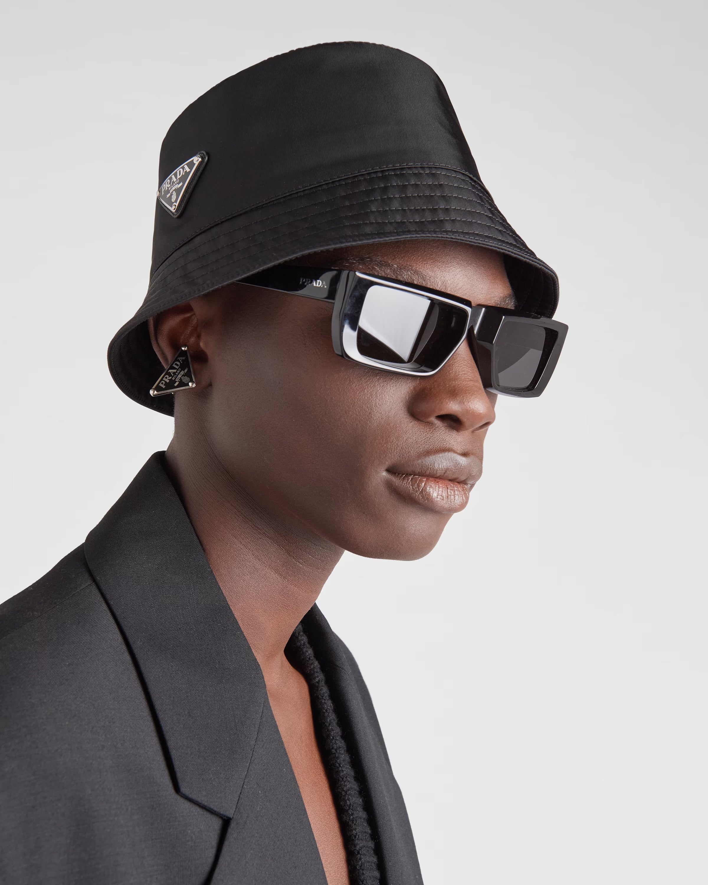 PRADA 1HC137 Re-Nylon Bucket Hat(Black) | LONDONKELLY