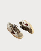 GOLDEN GOOSE Super - Star with burgundy glitter star and silver heel tab | 黄金鹅 Super - Star 搭配酒红色亮片星星与银色后跟标签(白色) - LondonKelly 英国名牌代购