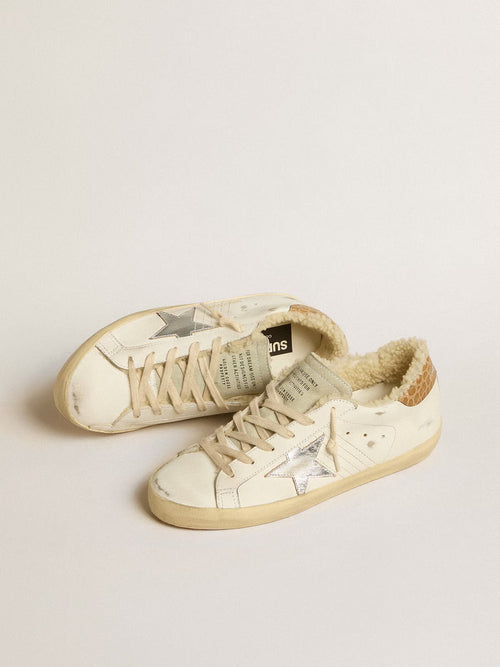 GOLDEN GOOSE Super - Star with silver leather star and crocodile - print leather heel tab | 黃金鵝 Super - Star 搭配銀色皮革星星與鱷魚紋皮革後跟標籤(白色) - LondonKelly 英國名牌代購