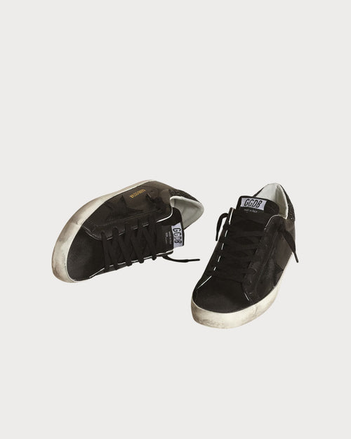 GOLDEN GOOSE Women's Super - Star in black nappa with black star and glitter heel tab | 黄金鹅 女款 Super - Star 黑色纳帕皮革款,搭配黑色星星与亮片后跟标签(黑色) - LondonKelly 英国名牌代购