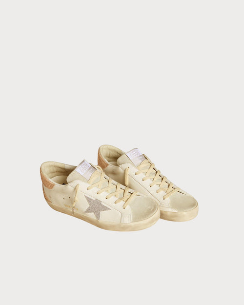 GOLDEN GOOSE Women’s Super - Star in leather with Swarovski crystal star and heel tab | 黄金鹅 女款 Super - Star 皮革款,搭配施华洛世奇水晶星星与后跟标签(白色) - LondonKelly 英国名牌代购
