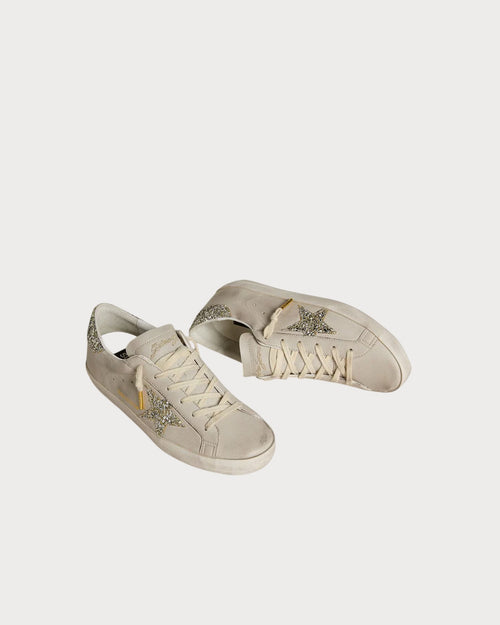 GOLDEN GOOSE Women's Super - Star LTD in ivory nappa leather with platinum glitter star and heel tab | 黄金鹅 女款 Super - Star LTD 象牙色纳帕皮革款,搭配铂金亮片星星与后跟标签(象牙色) - LondonKelly 英国名牌代购