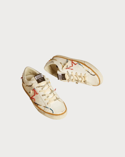 GOLDEN GOOSE Women’s Super - Star LTD with perforated star and metallic leather heel tab | 黄金鹅 女款 Super - Star LTD 搭配镂空星星与金属感皮革后跟标签(白色) - LondonKelly 英国名牌代购