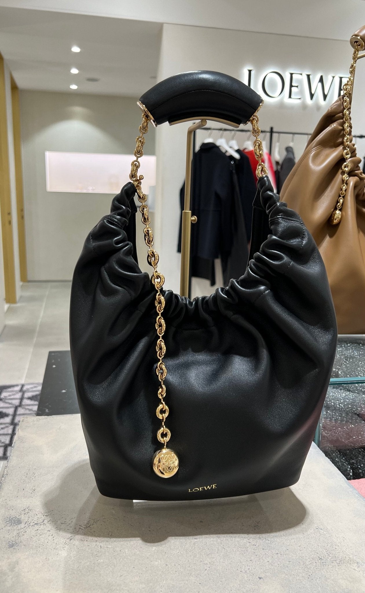 LOEWE Squeeze Bag(Small/Many) | LONDONKELLY – LONDONKELLY 英國名牌代購