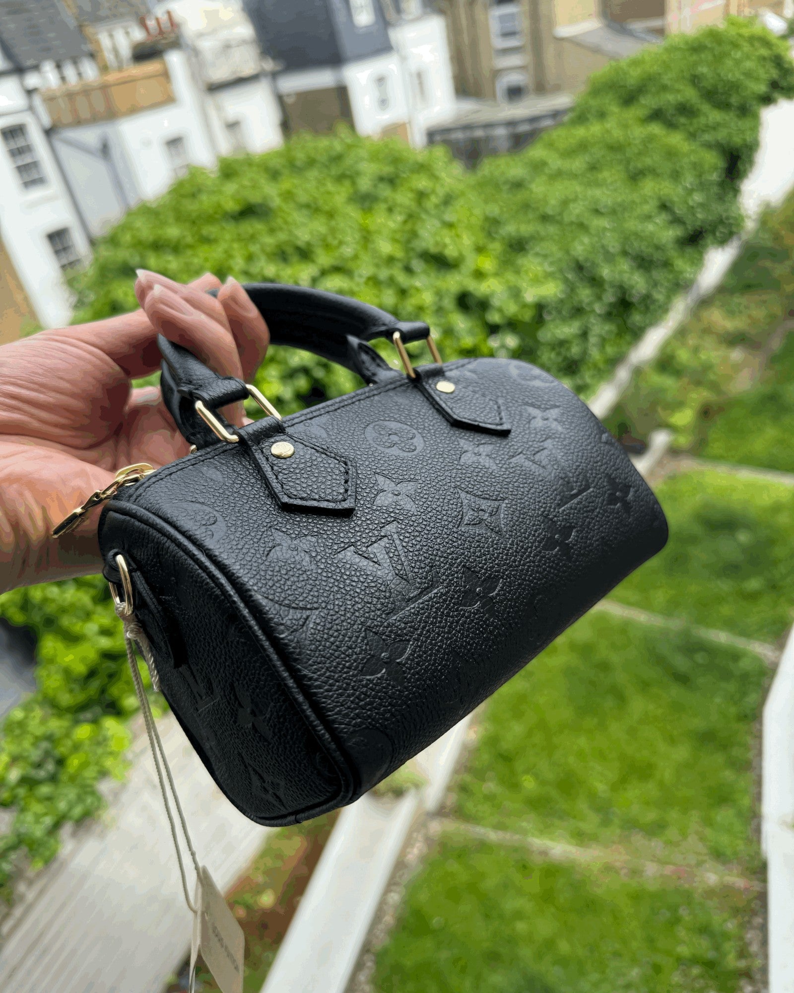 louis-vuitton-m82450-speedy-