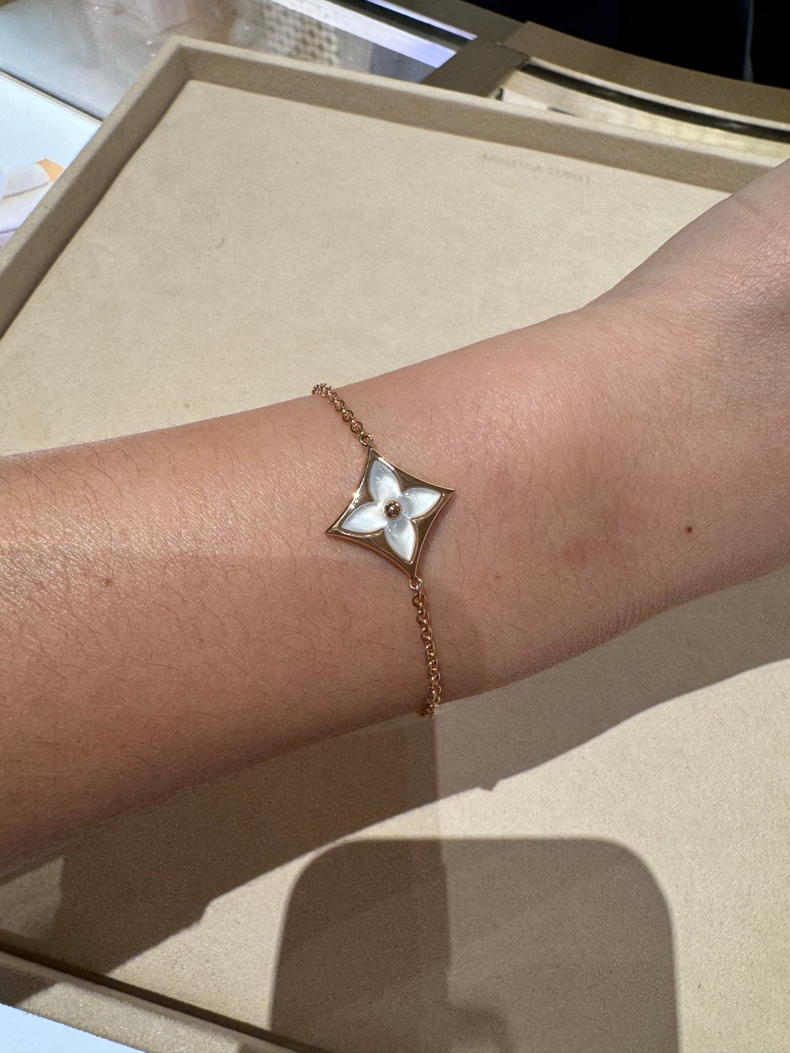 LOUIS VUITTON Q95466 Colour Blossom Star Bracelet(Rose Gold