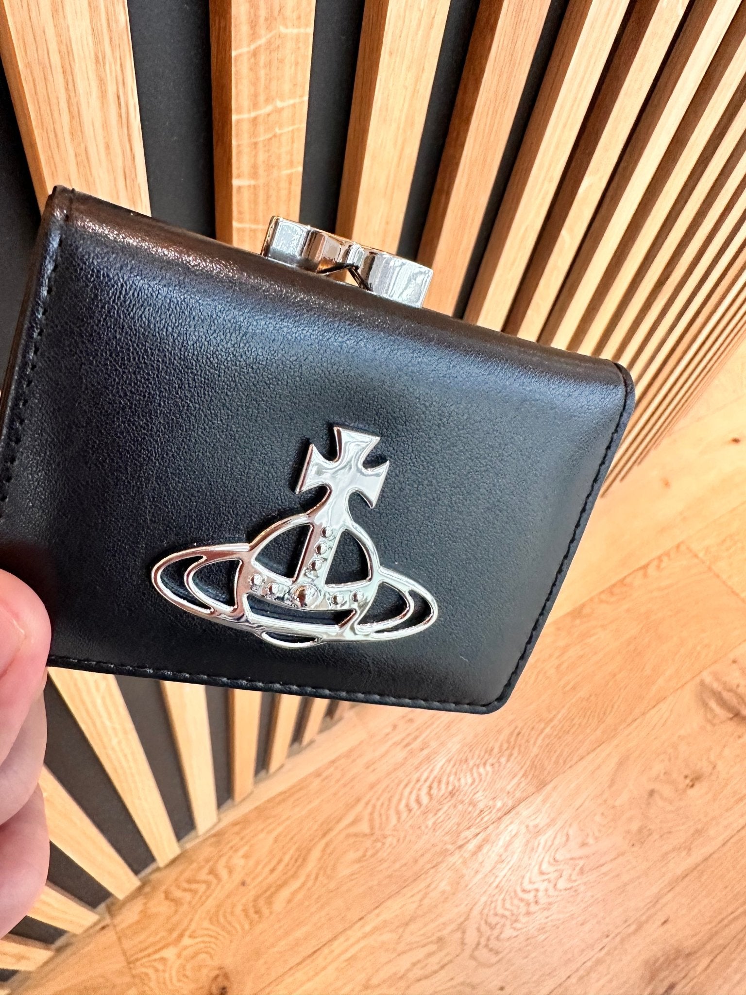 VIVIENNE WESTWOOD Compact Wallet Leather(Black) | LONDONKELLY