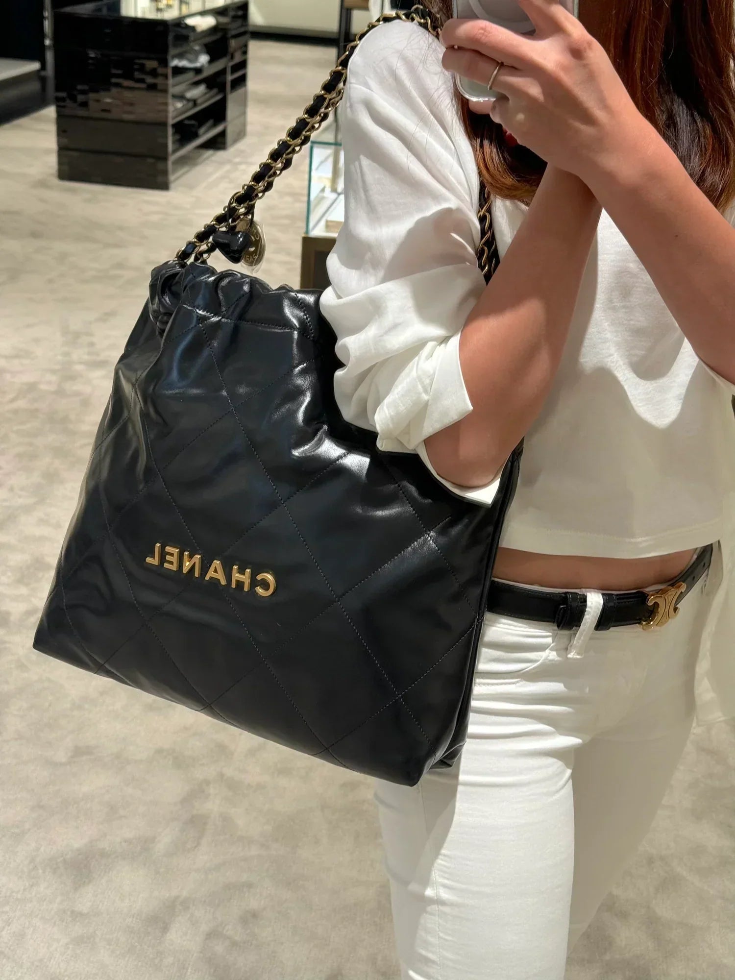 CHANEL 22 Bag｜Jennie（BLACKPINK）同款｜英國代購攻略 2026 - LONDONKELLY 英國名牌代購