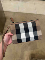 BURBERRY Check Pouch(Taupe Brown) - LONDONKELLY 英國名牌代購
