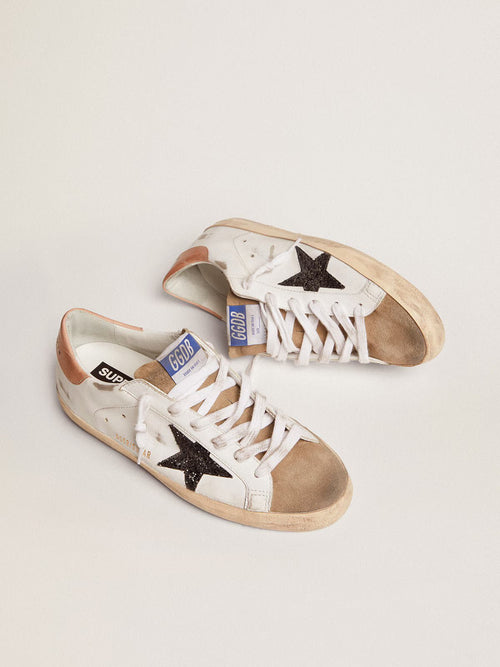 GOLDEN GOOSE Women's Super - Star with black glitter star and pink heel tab | 黃金鵝 女款 Super - Star 搭配黑色亮片星星與粉色後跟標籤（白色） - LondonKelly 英國名牌代購