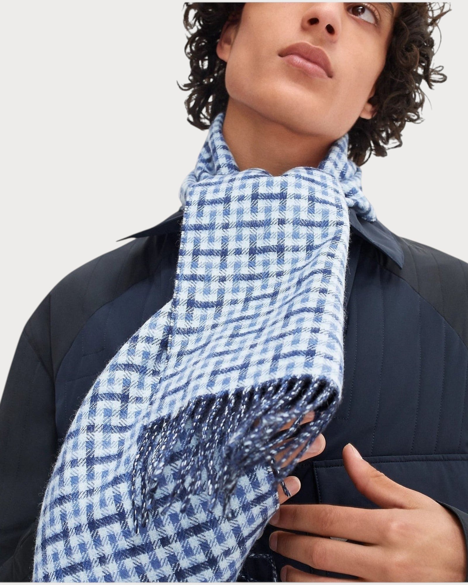HERMES Men's H Ecossais Recto-Verso Muffler Cashmere(Many