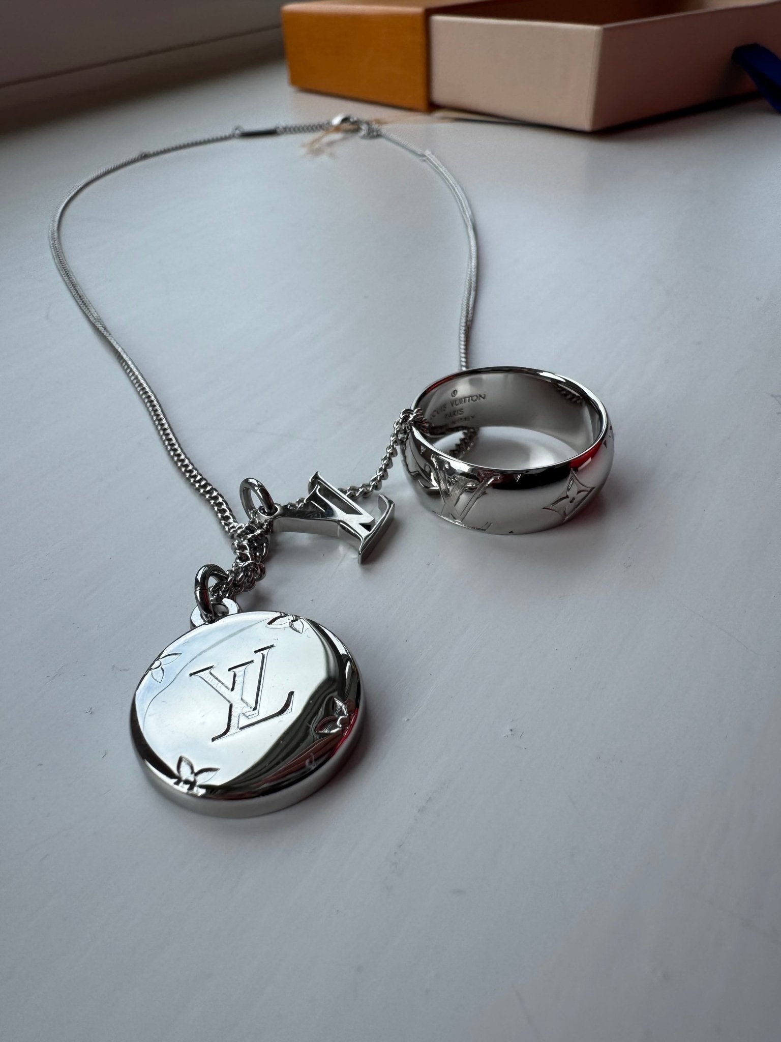 LOUIS VUITTON M62485 Monogram Charms Necklace(Silver