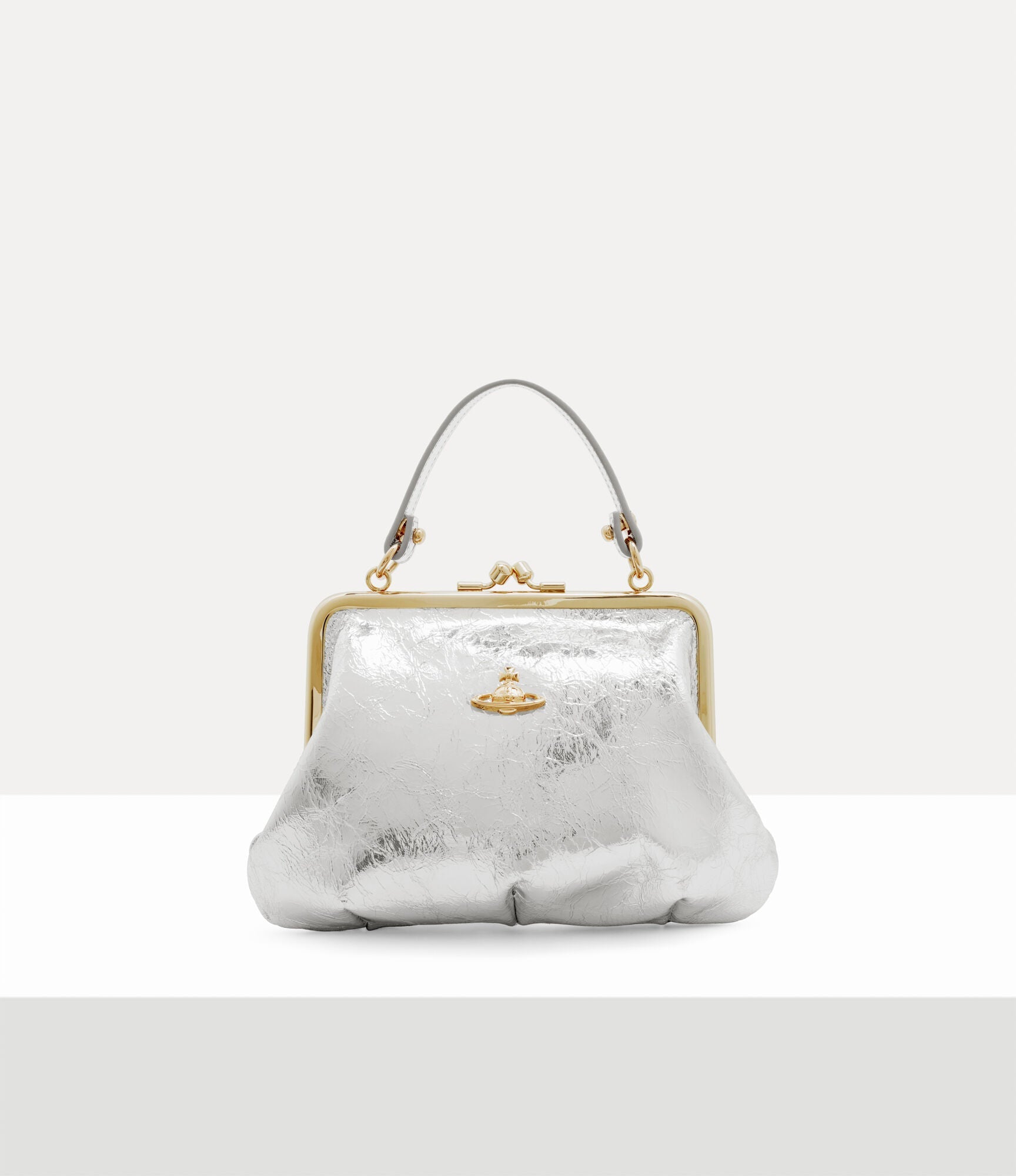 VIVIENNE WESTWOOD Granny Frame Purse Leather(2 Colors