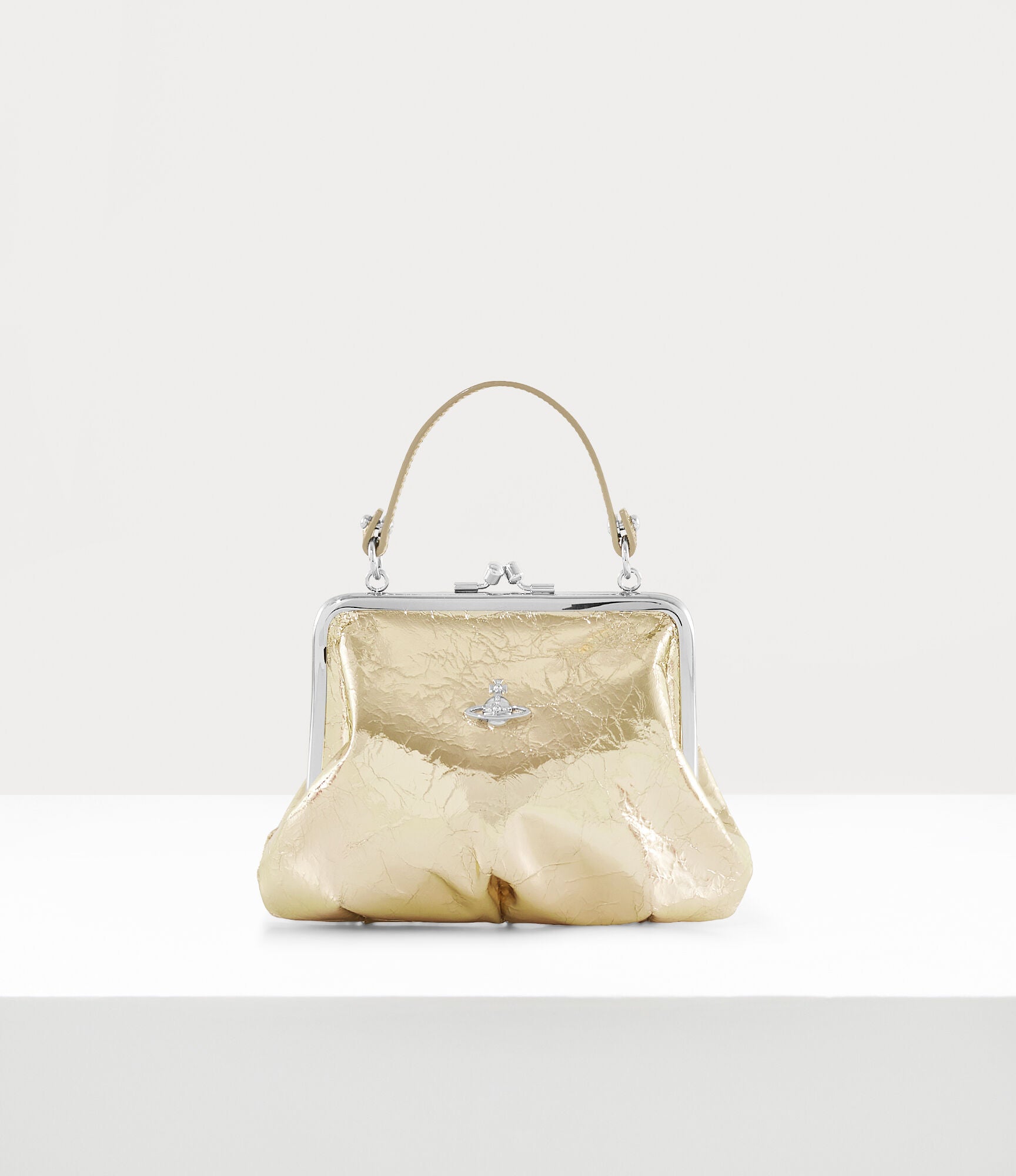 VIVIENNE WESTWOOD Granny Frame Purse Leather(2 Colors